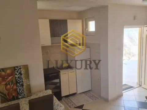 Izdavanje, jednosoban stan, 40m², Zelenika, Podgorica - image 4