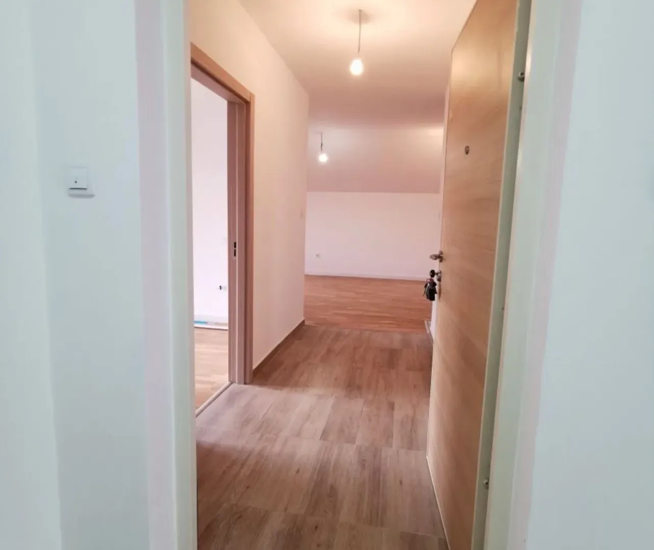 Prodaja, jednosoban stan, 68m², Ljubović, Podgorica