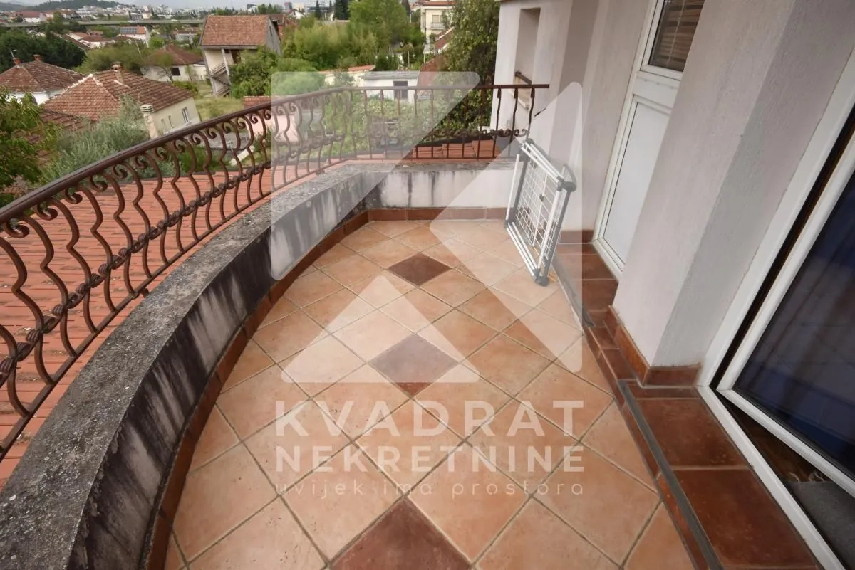 Rent, house, 300m², Ibričevina, Podgorica