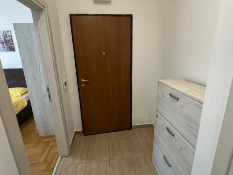 Izdavanje, dvosoban stan, 55m², Velji Vinogradi, Budva - image 5