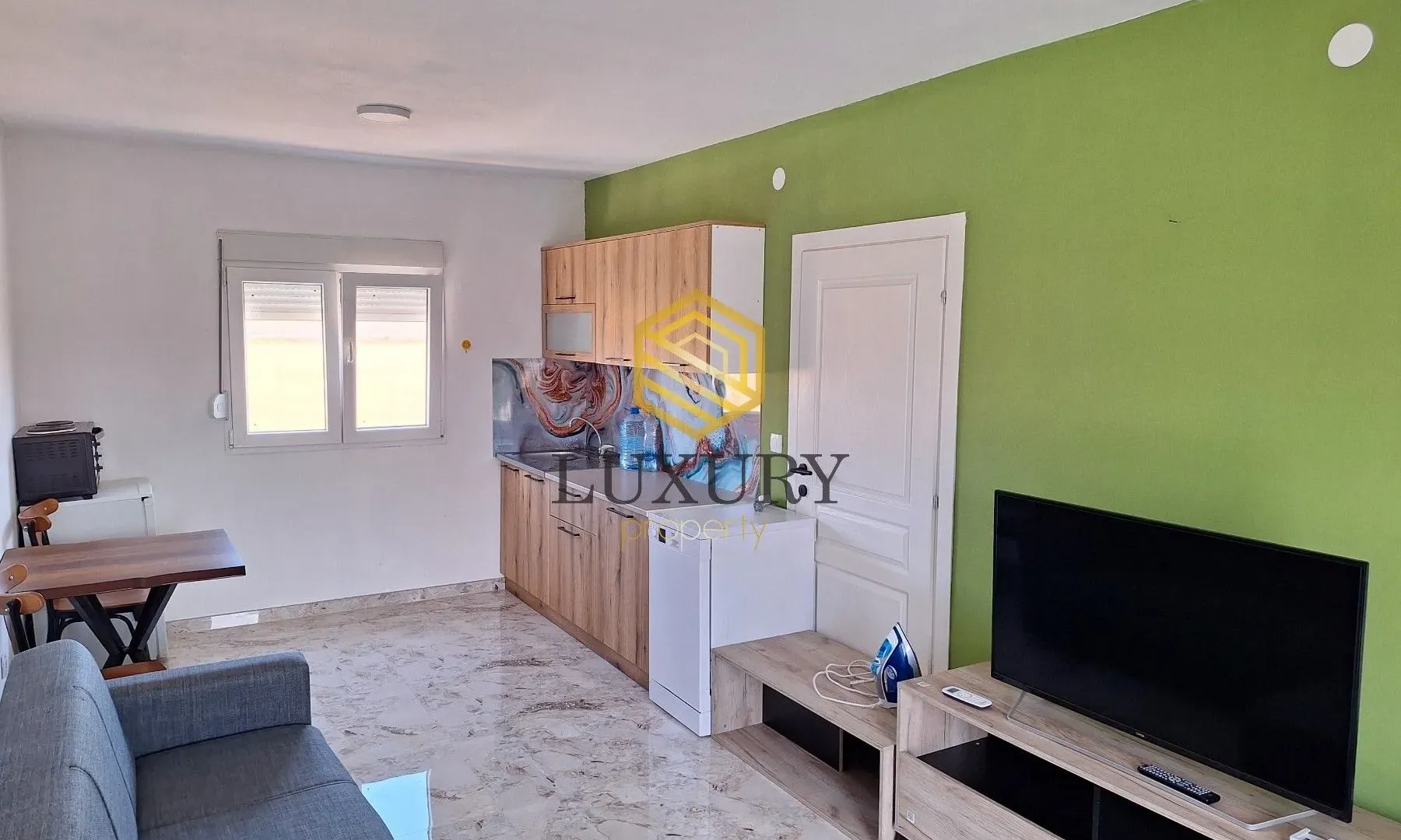 Izdavanje, kuća, 170m², Golubovci, Podgorica