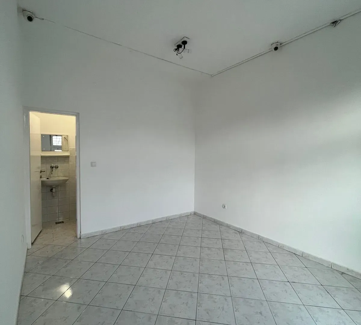 Rent, office space, 14m², Centar, Tivat