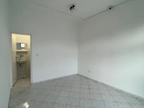 Rent, office space, 14m², Centar, Tivat - image 2