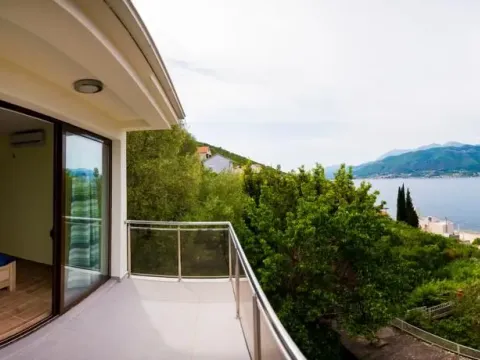 Prodaja, kuća, 218m², Tivat, Crna Gora - image 5