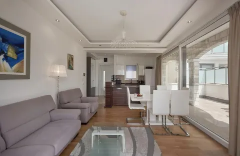 Stan-na-dan, dvosoban stan, 76m², Bečići, Budva - image 13