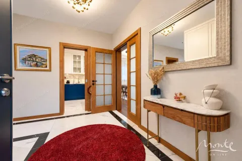 Prodaja, kuća, 166m², Tološi, Podgorica - image 14