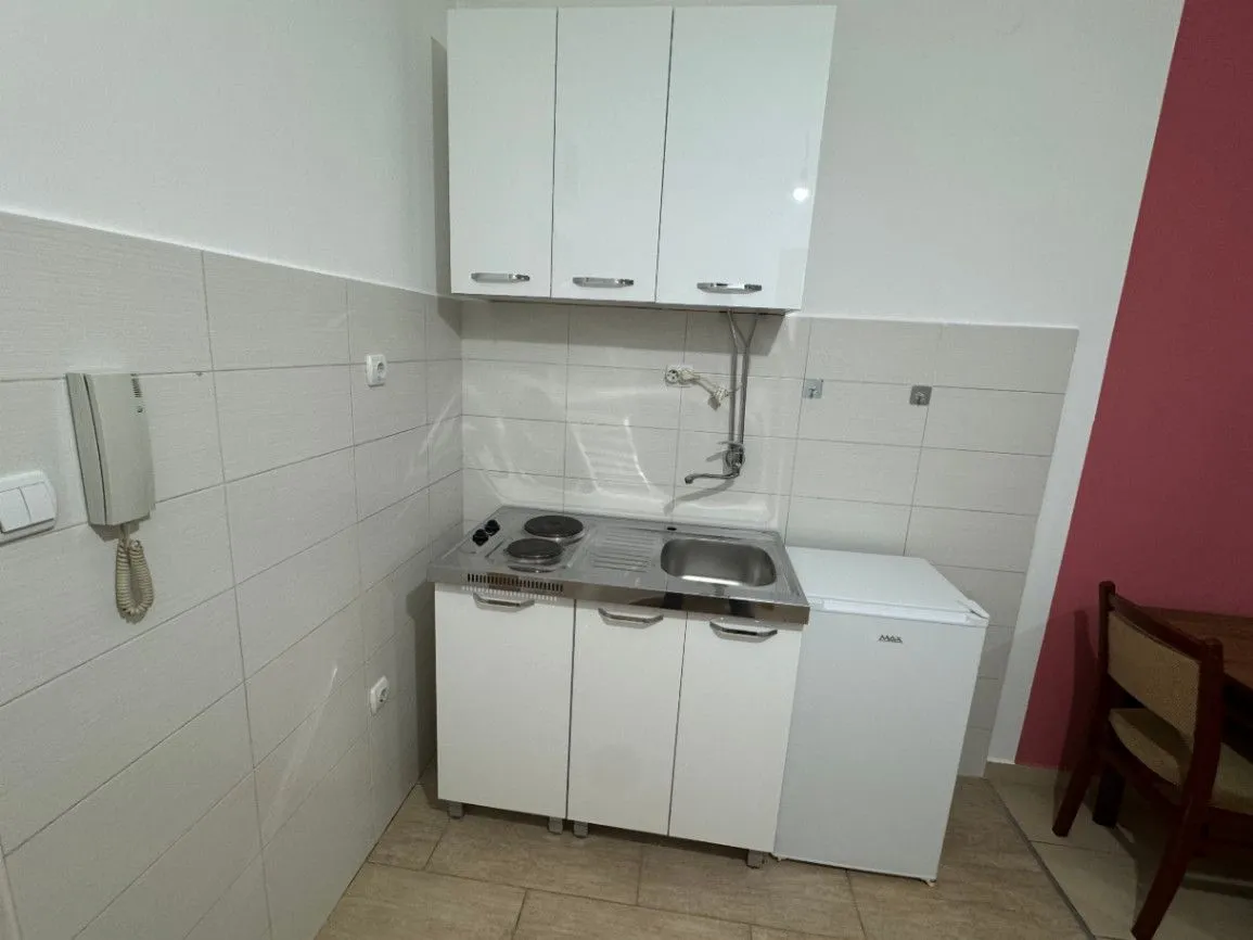 Izdavanje, garsonjera, 35m², Zagorič, Podgorica