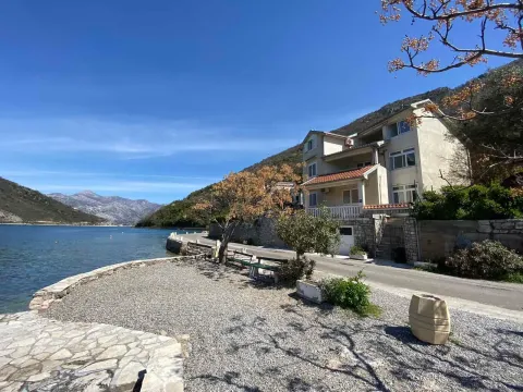 Prodaja, kuća, 257m², Tivat, Crna Gora - image 3