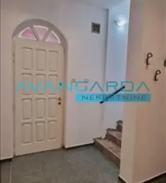 Izdavanje, četvorosoban stan, 210m², Višnjička Banja, Palilula Sve Podlokacije - image 17