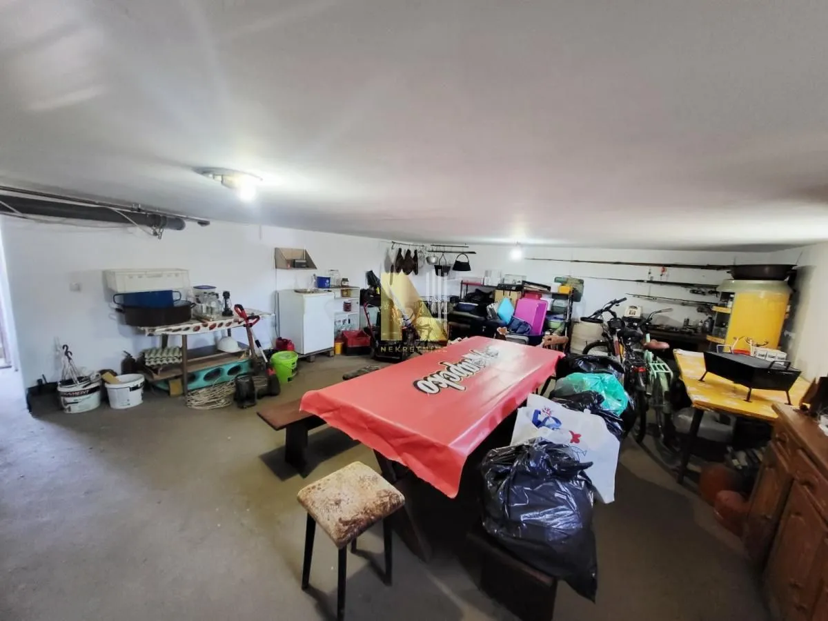 Prodaja, kuća, 119m², Rumenka, Novi Sad Sve Podlokacije