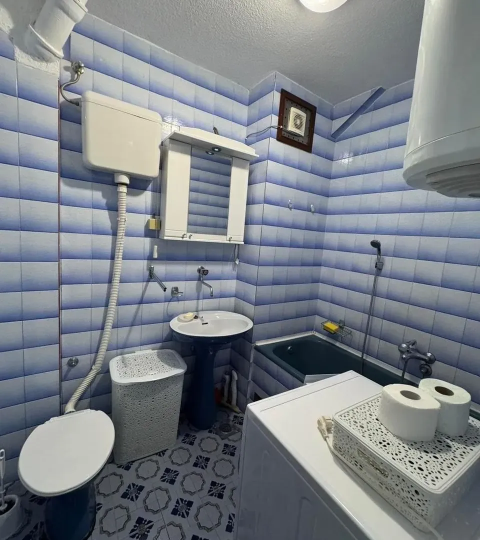 Izdavanje, dvosoban stan, 75m², Gornja Gorica, Podgorica