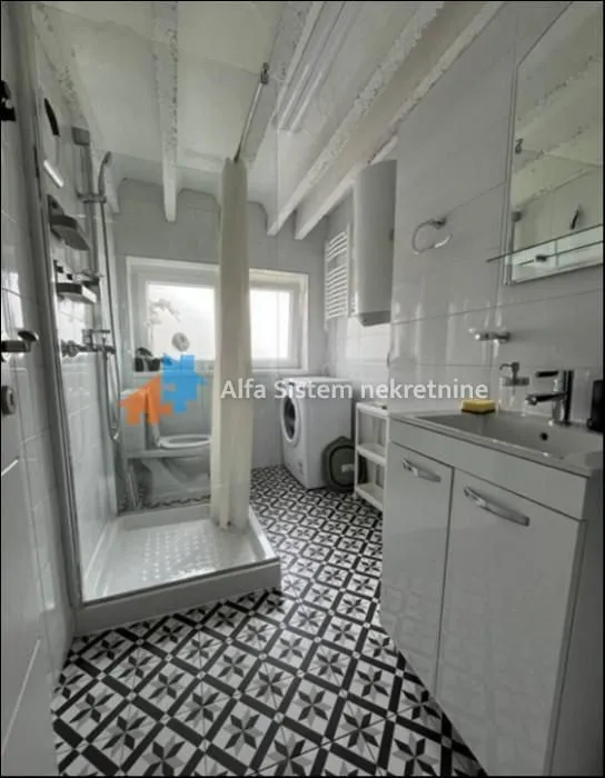 Izdavanje, dvosoban stan, 44m², Crveni Krst, Beograd