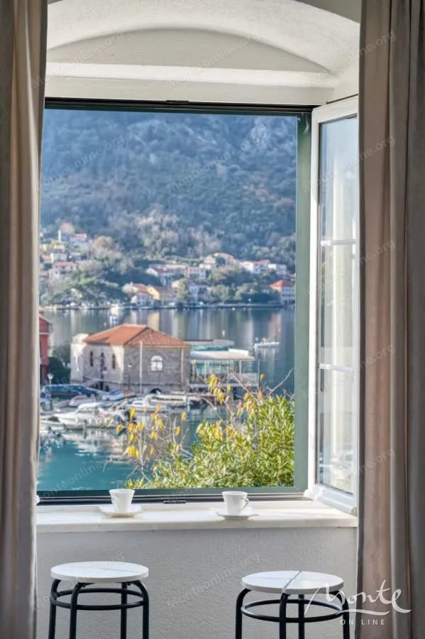 Prodaja, jednosoban stan, 34m², Grad, Kotor