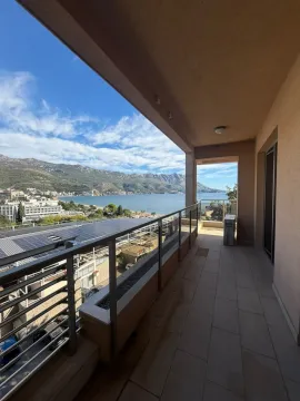 Spacious covered terrace with a view of the sea and mountains. - image 13