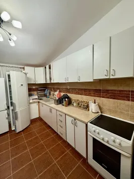 Rent, three bedroom apartment, 140m², Sutomore, Bar - image 1