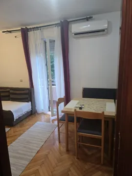 Rent, studio apartment, 27m², Stari Aerodrom, Podgorica - image 9