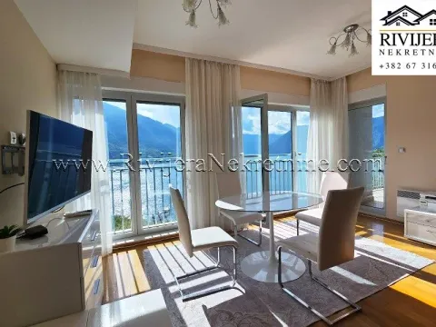 Sale, two bedroom apartment, 75m², Dobrota, Kotor - image 10