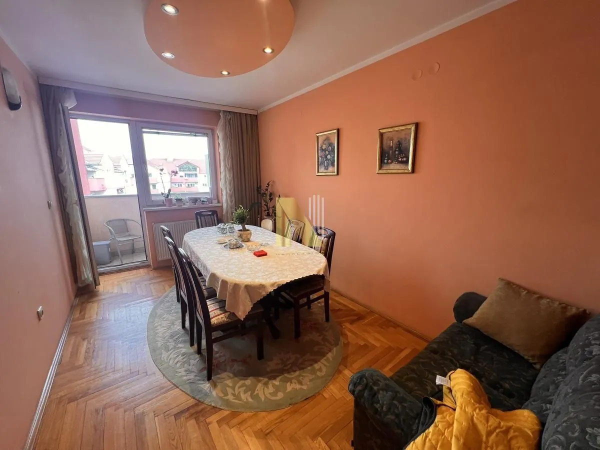 Prodaja, četvorosoban stan, 121m², Sajmište, Novi Sad