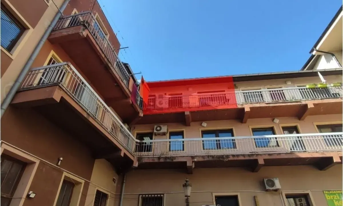 Prodaja, trosoban stan, 94m², Centar, Subotica