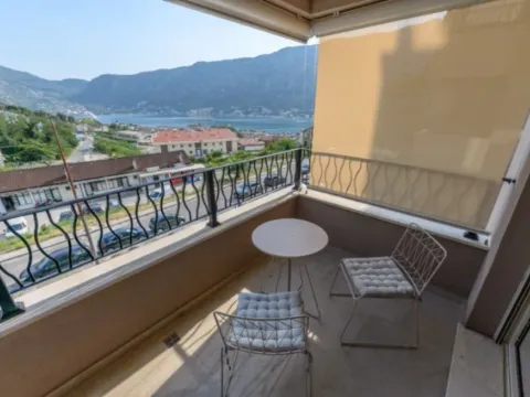 Rent, two bedroom apartment, 70m², Sveta Vrača, Kotor - image 4