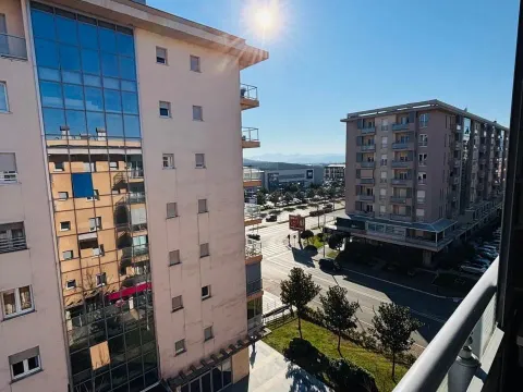 Izdavanje, jednosoban stan, 50m², City Kvart, Podgorica - image 14