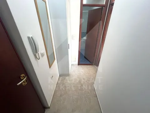 Rent, one bedroom apartment, 37m², Pobrežje, Podgorica - image 8