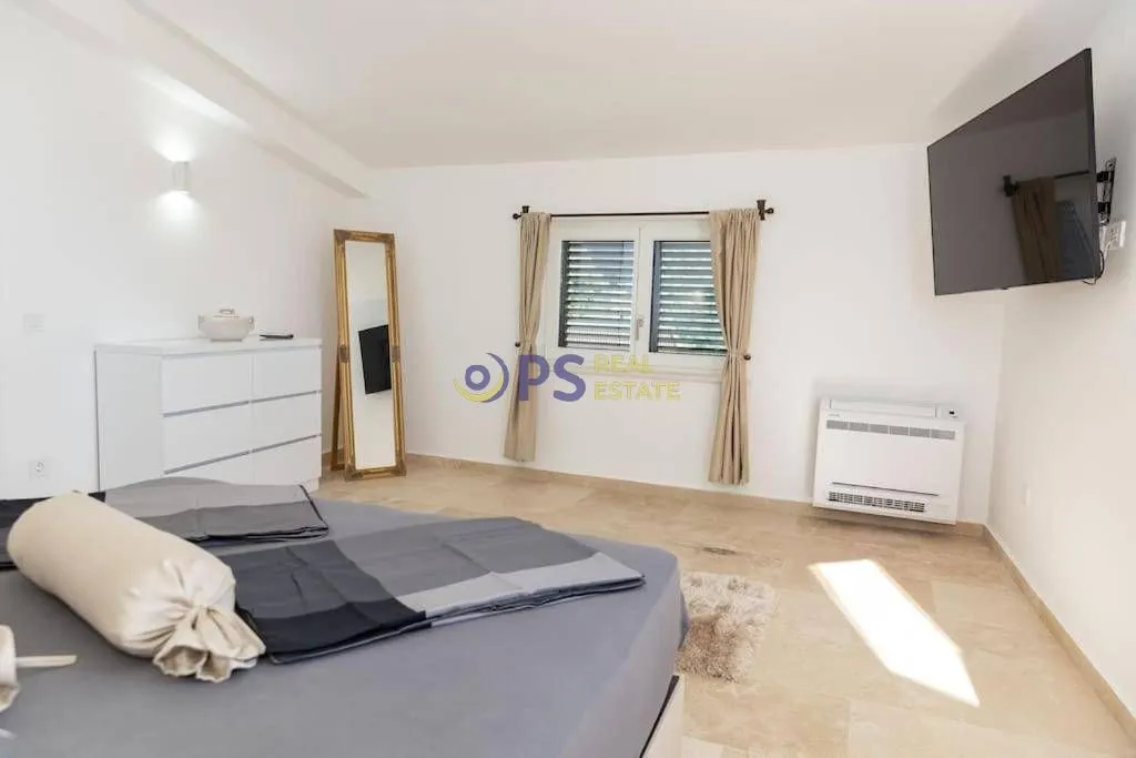 Rent, house, 200m², Bar, Crna Gora