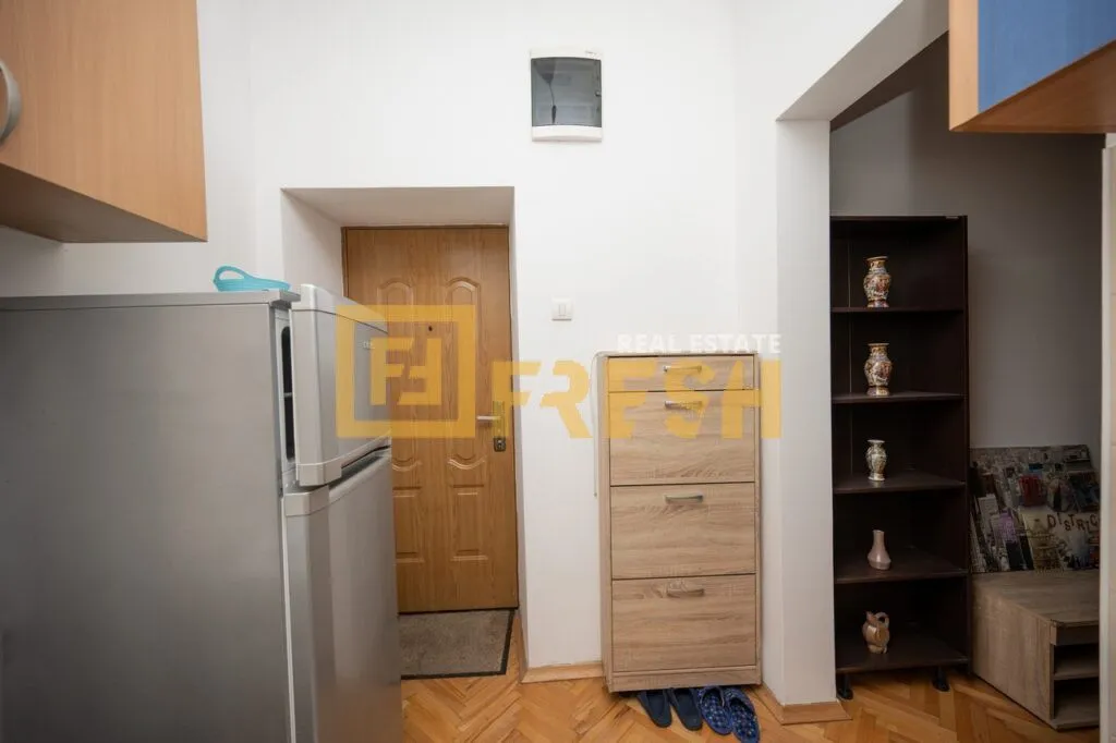 Izdavanje, garsonjera, 22m², Centar, Podgorica
