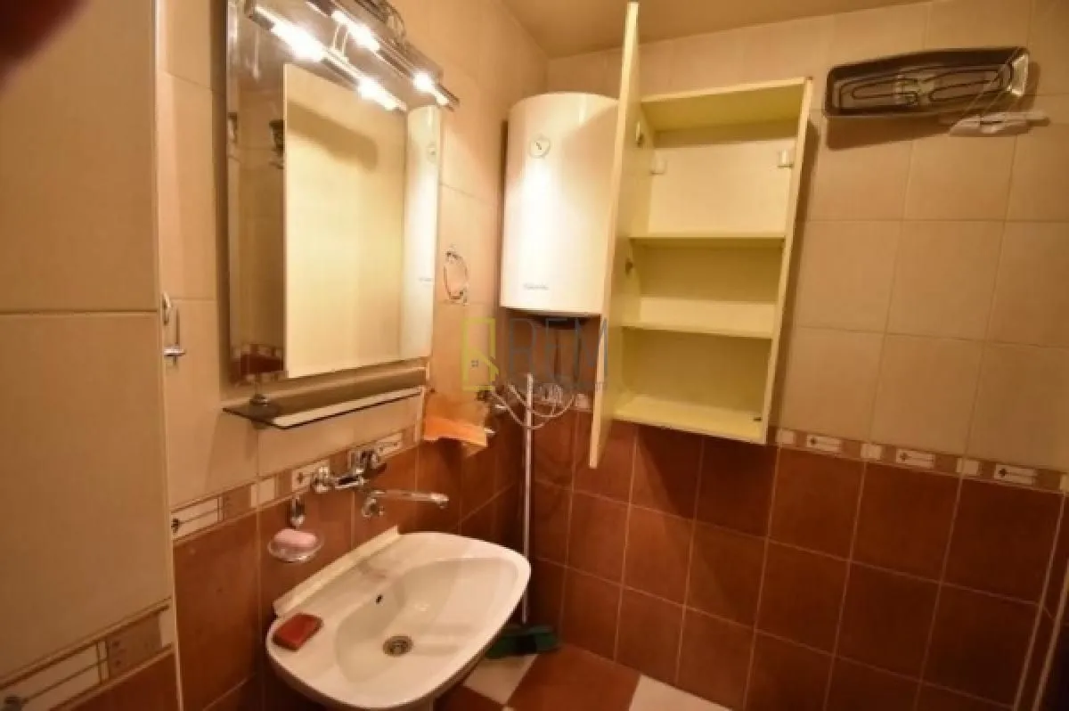Prodaja, jednosoban stan, 58m², Blok 6, Podgorica