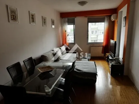 Izdavanje, dvosoban stan, 52m², Centar, Novi Sad - image 2