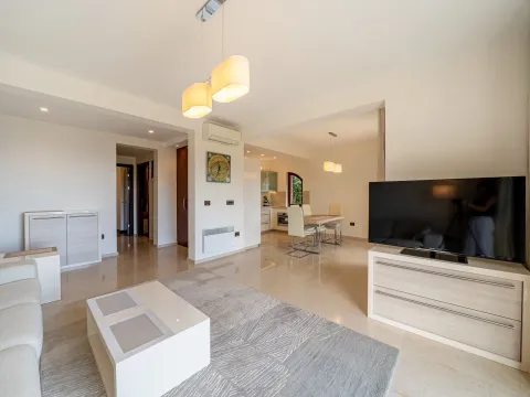 Sale, three bedroom apartment, 86m², Petrovac, Budva - image 9