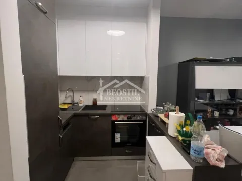 Izdavanje, trosoban stan, 67m², Uciteljsko Naselje, Zvezdara Sve Podlokacije - image 7