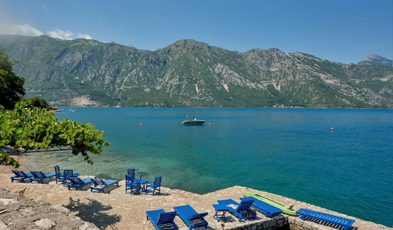 Sale, house, 235m², Kostanjica, Kotor
