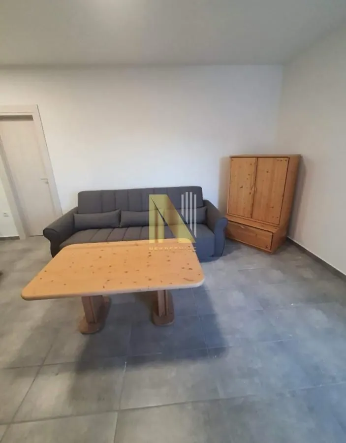 Prodaja, dvosoban stan, 43m², Salajka, Novi Sad Sve Podlokacije