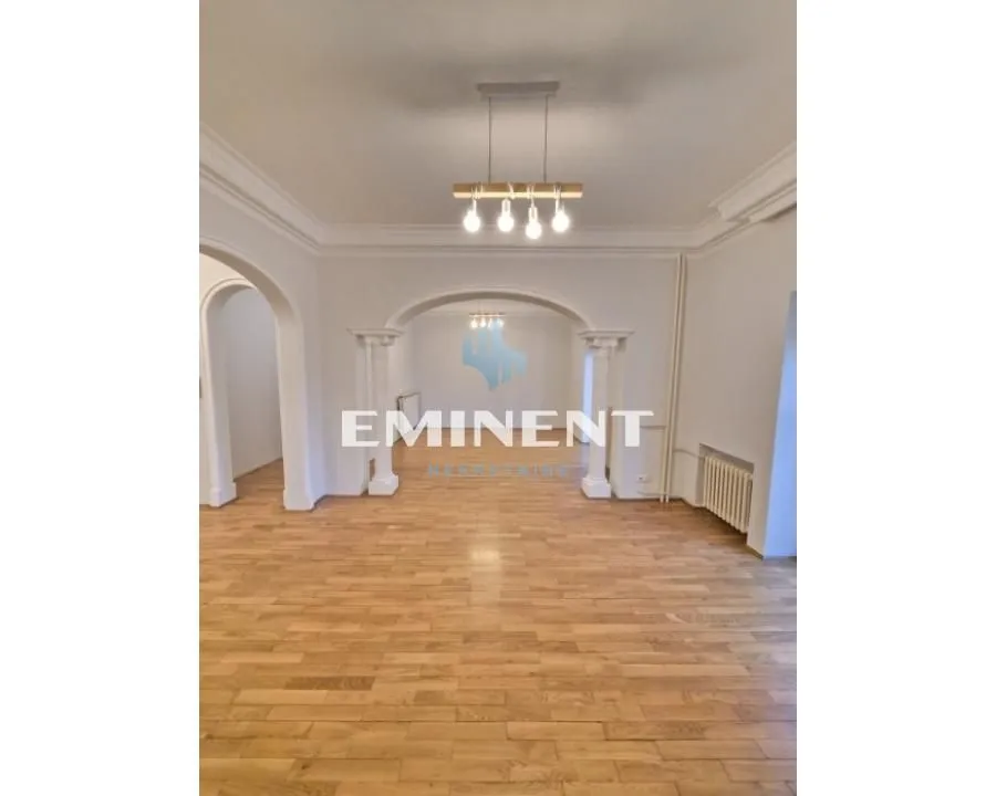 Rent, house, 360m², Autokomanda, Voždovac Sve Podlokacije
