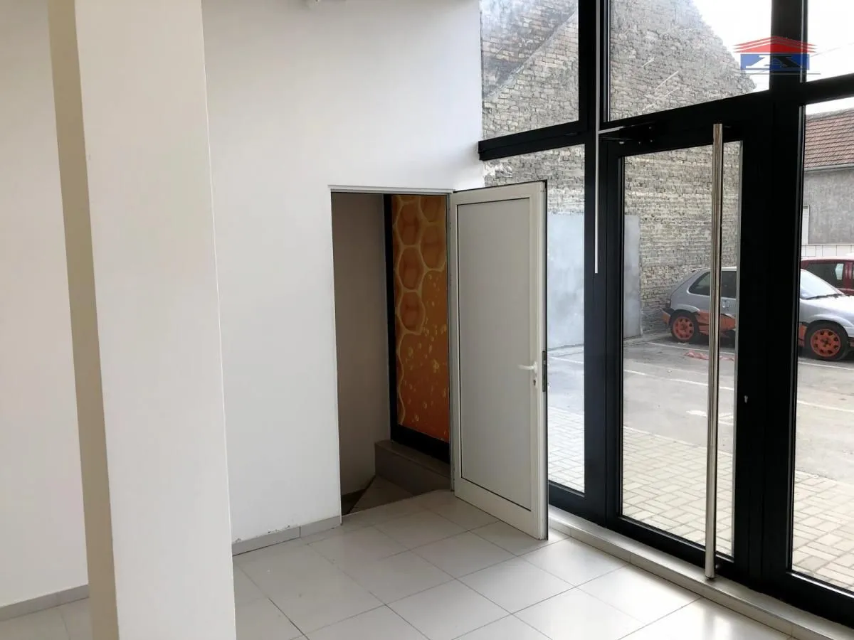 Rent, office space, 331m², Telep, Novi Sad Sve Podlokacije