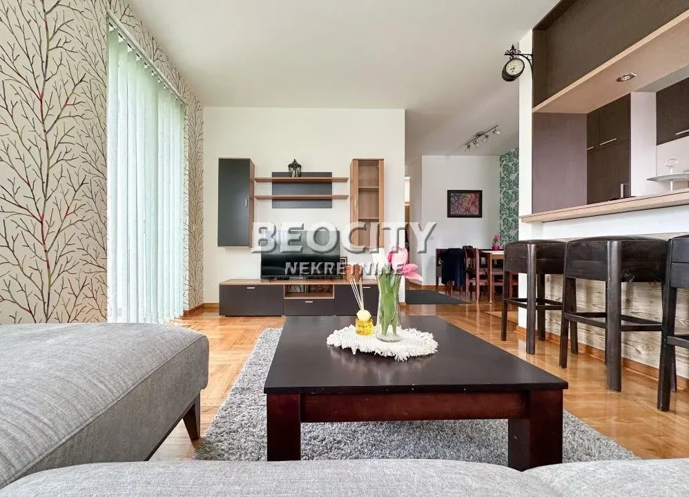 Izdavanje, trosoban stan, 65m², Autokomanda, Voždovac Sve Podlokacije