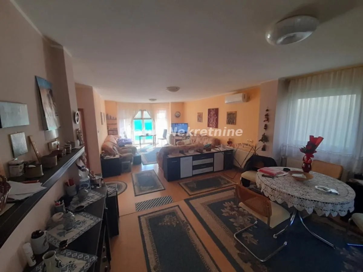 Prodaja, kuća, 166m², Futog, Novi Sad Sve Podlokacije