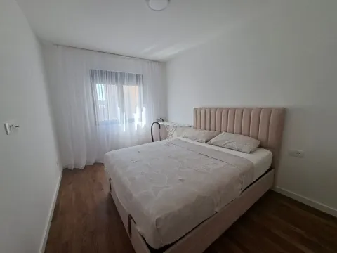 Rent, one bedroom apartment, 50m², Ilino, Bar - image 12