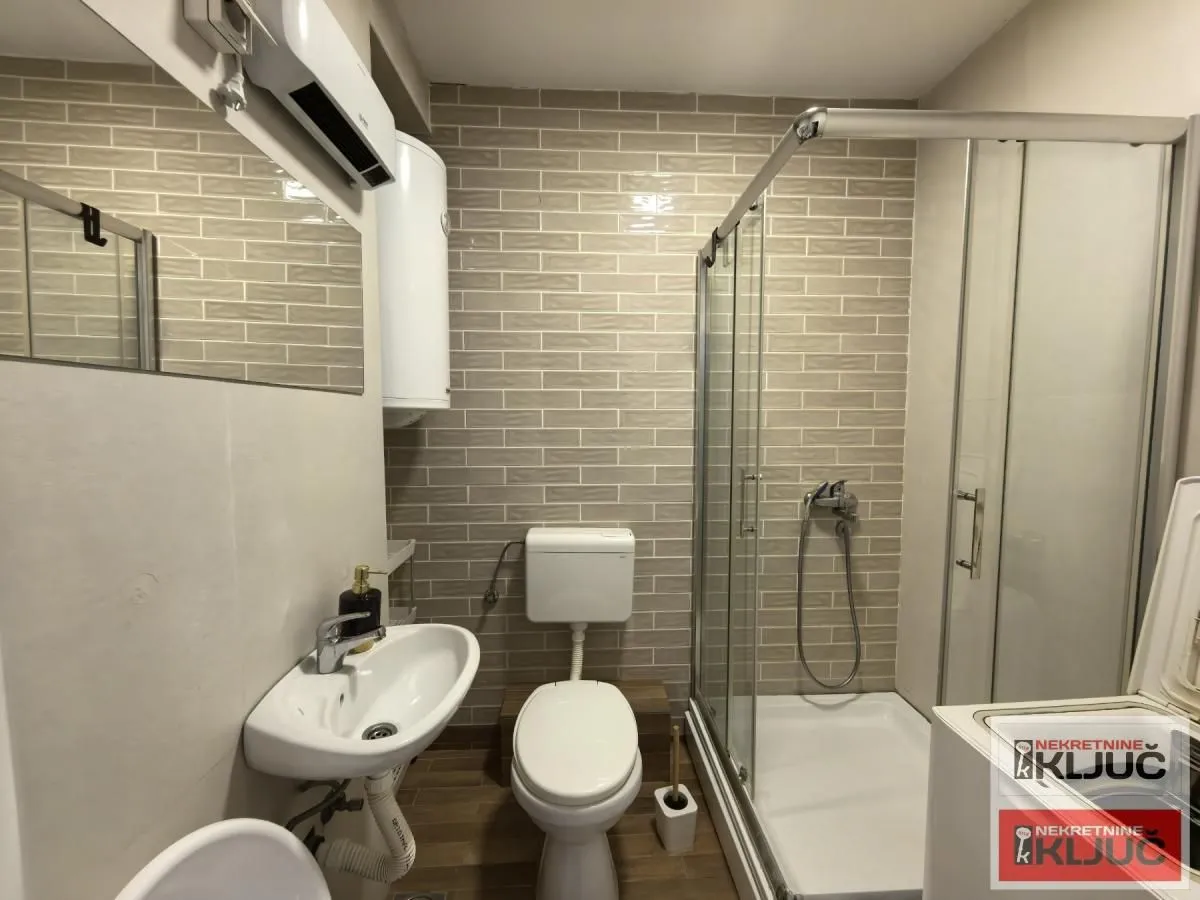 Rent, one bedroom apartment, 38m², Grbavica, Novi Sad Sve Podlokacije