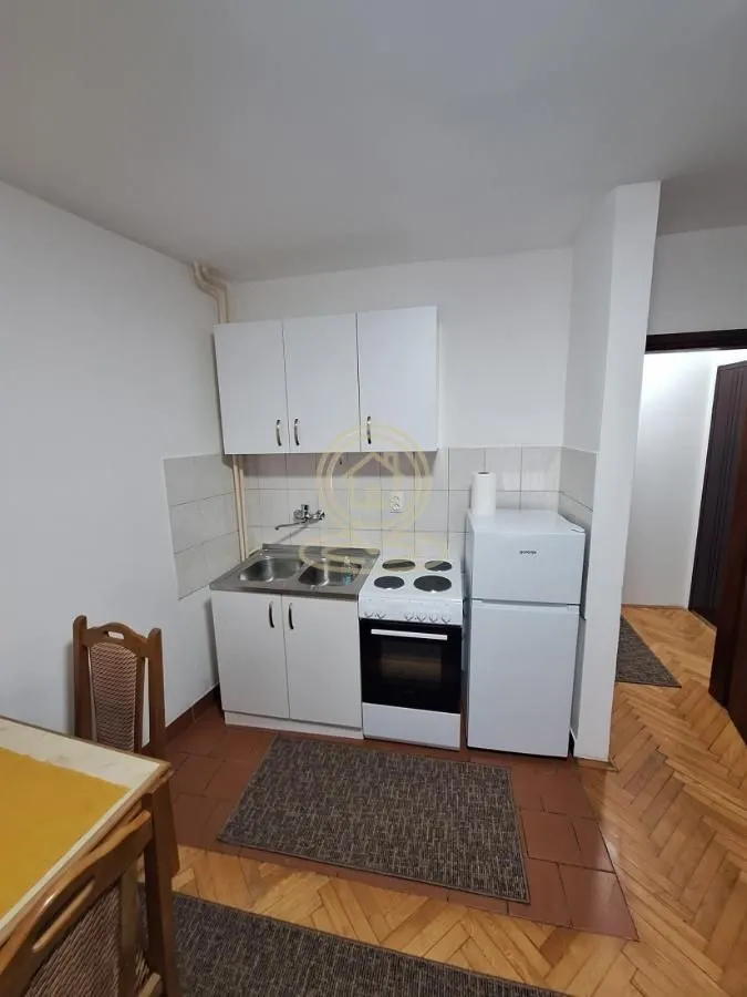 Izdavanje, jednosoban stan, 25m², Grbavica, Novi Sad Sve Podlokacije