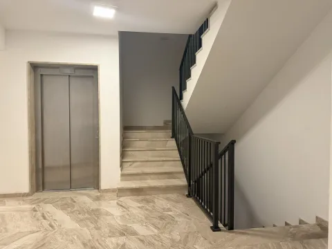 Izdavanje, jednosoban stan, 50m², Bečići, Budva - image 19