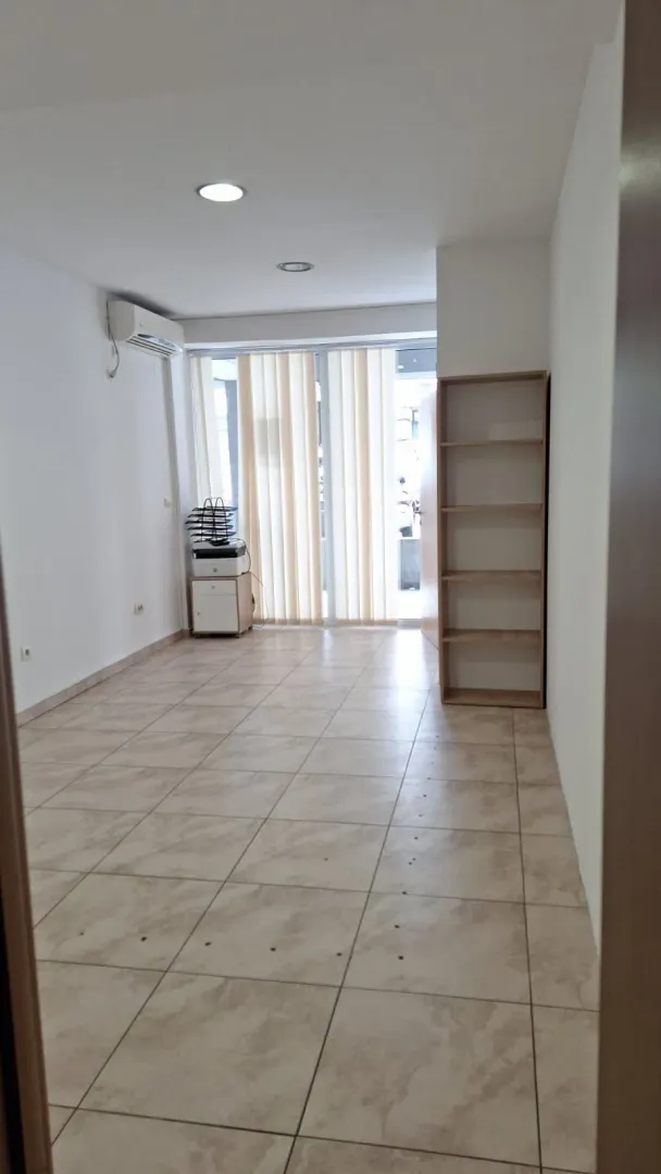 Rent, office space, 46m², City Kvart, Podgorica