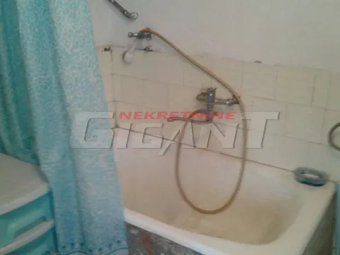 Sale, house, 130m², Velika Plana, Srbija - image 10