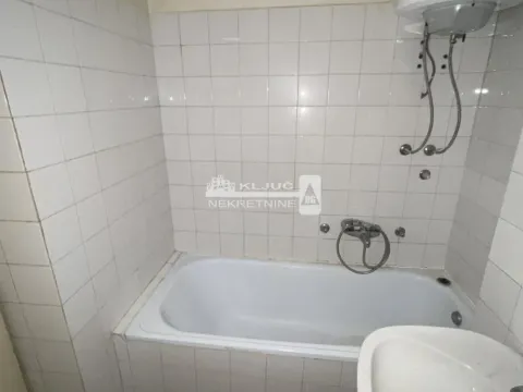 Prodaja, trosoban stan, 77m², Kalenić Pijaca, Vračar Sve Podlokacije - image 8