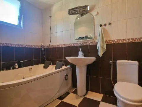 Sale, two bedroom apartment, 70m², Petrovac, Budva - image 6