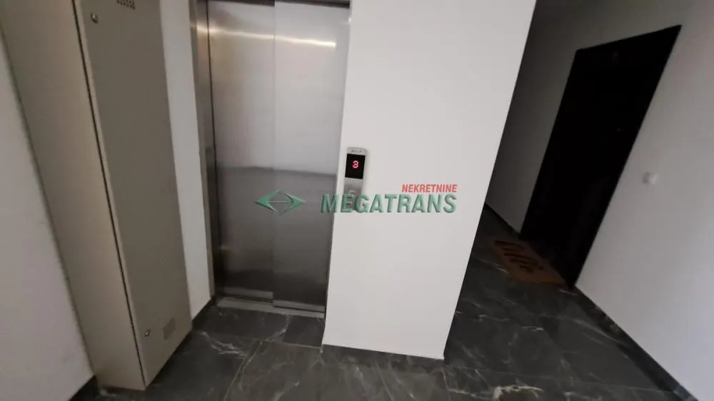 Izdavanje, trosoban stan, 75m², Železničko Naselje, Subotica