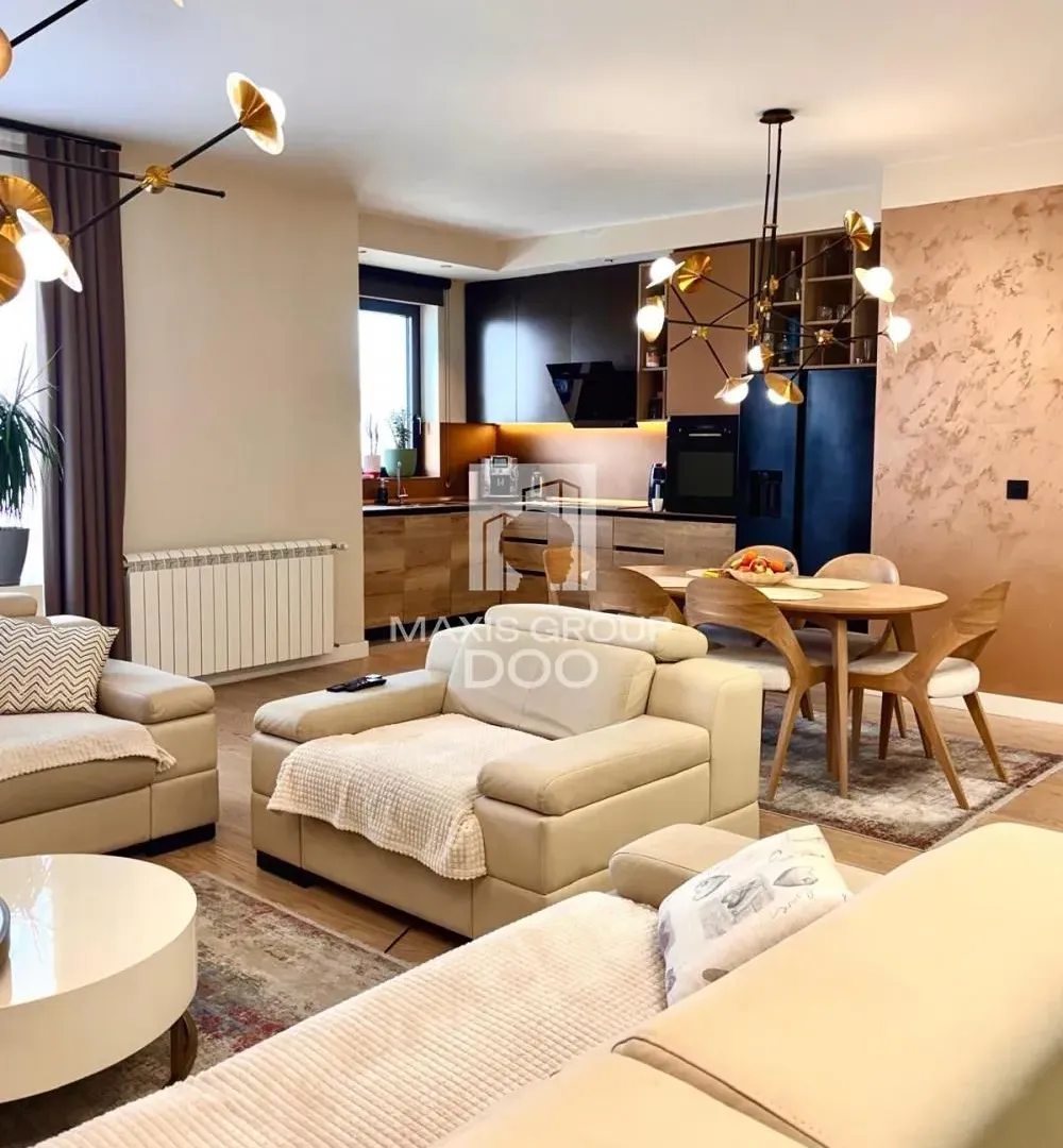 Prodaja, četvorosoban stan, 124m², Savski Venac, Beograd