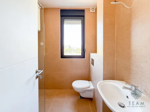 Prodaja, dvosoban stan, 64m², Tološi, Podgorica - image 6