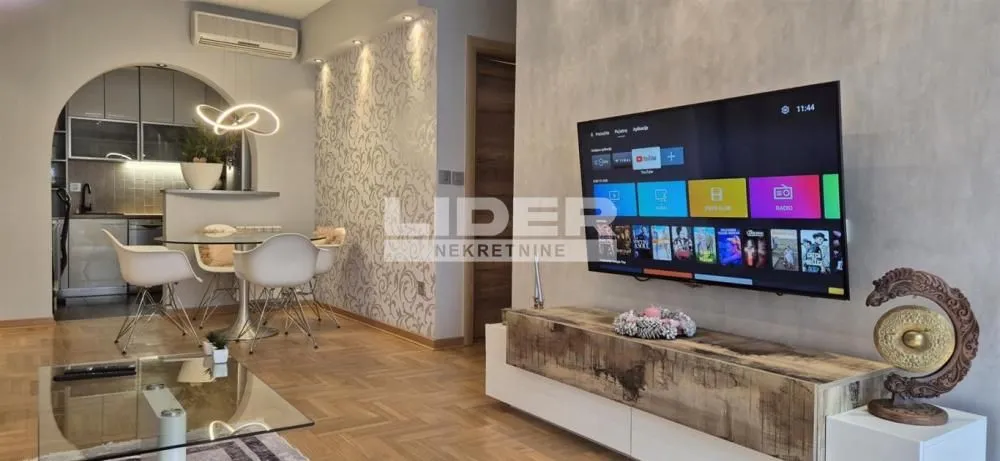 Izdavanje, dvosoban stan, 54m², Crveni Krst, Beograd